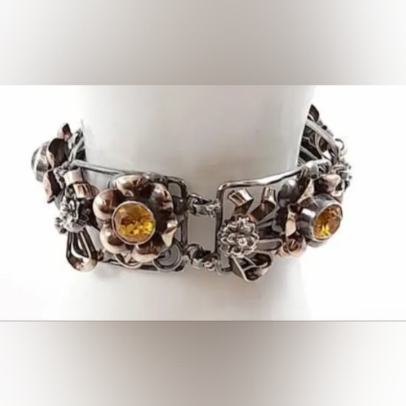 Hobe 1/20 14K GF Sterling  Rhinestones VTG Signed Floral Panel 1940's Bracelet - Picture 2 of 13